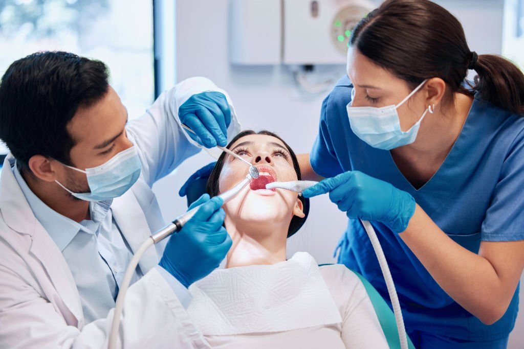 Exploring The Benefits Of Emergency Dentist Treatments