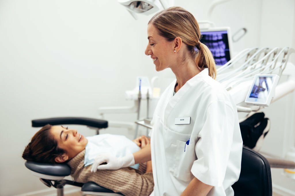What Are The Differences Between A General Dentist And A Family Dentist?