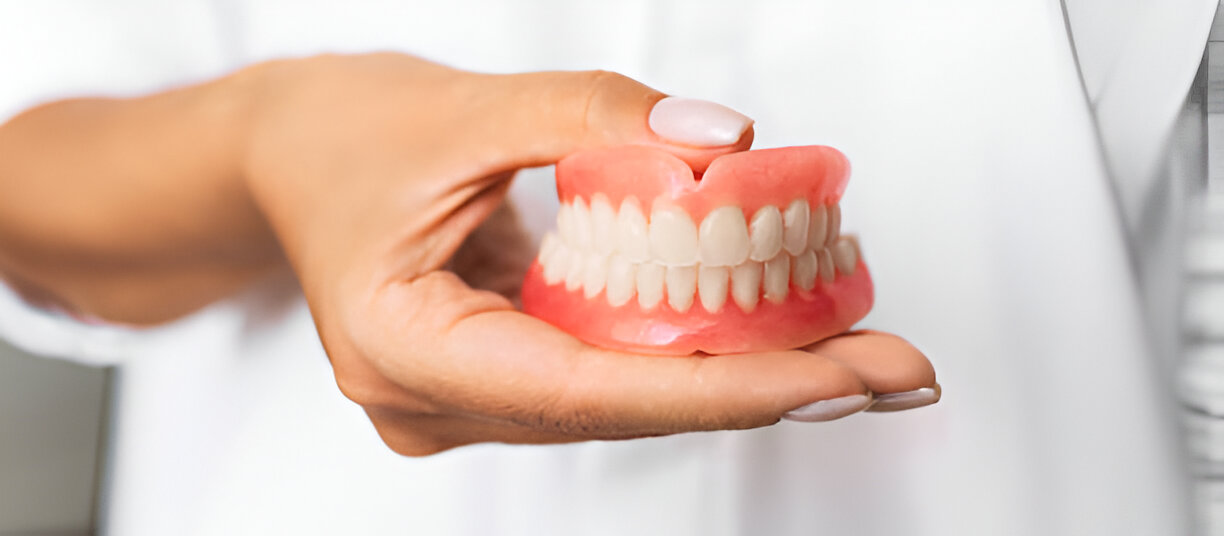 The Process of Getting Dentures: What to Expect_FI